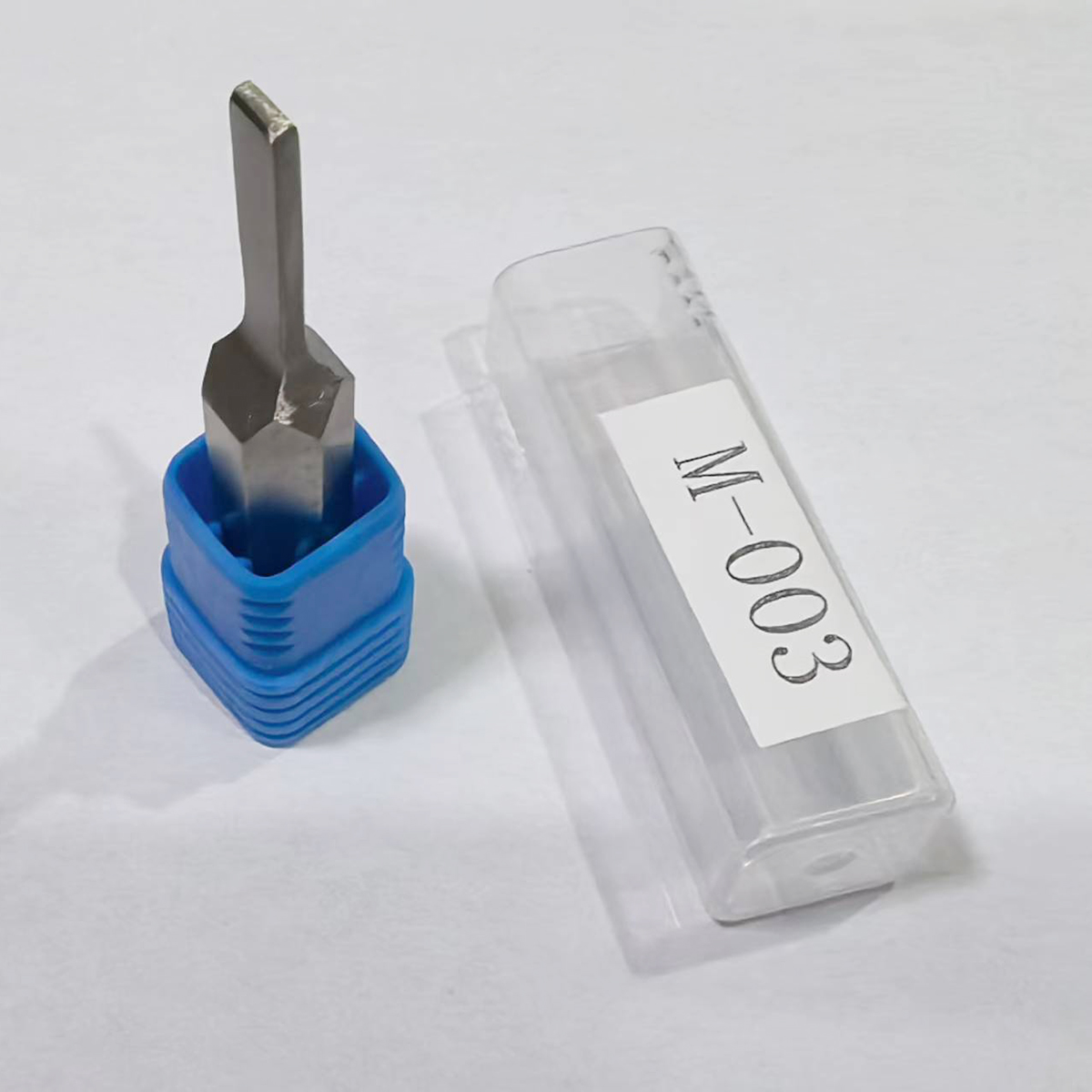 Clés universelles robustes M-0 - Universal Furniture Hardware avis et prix